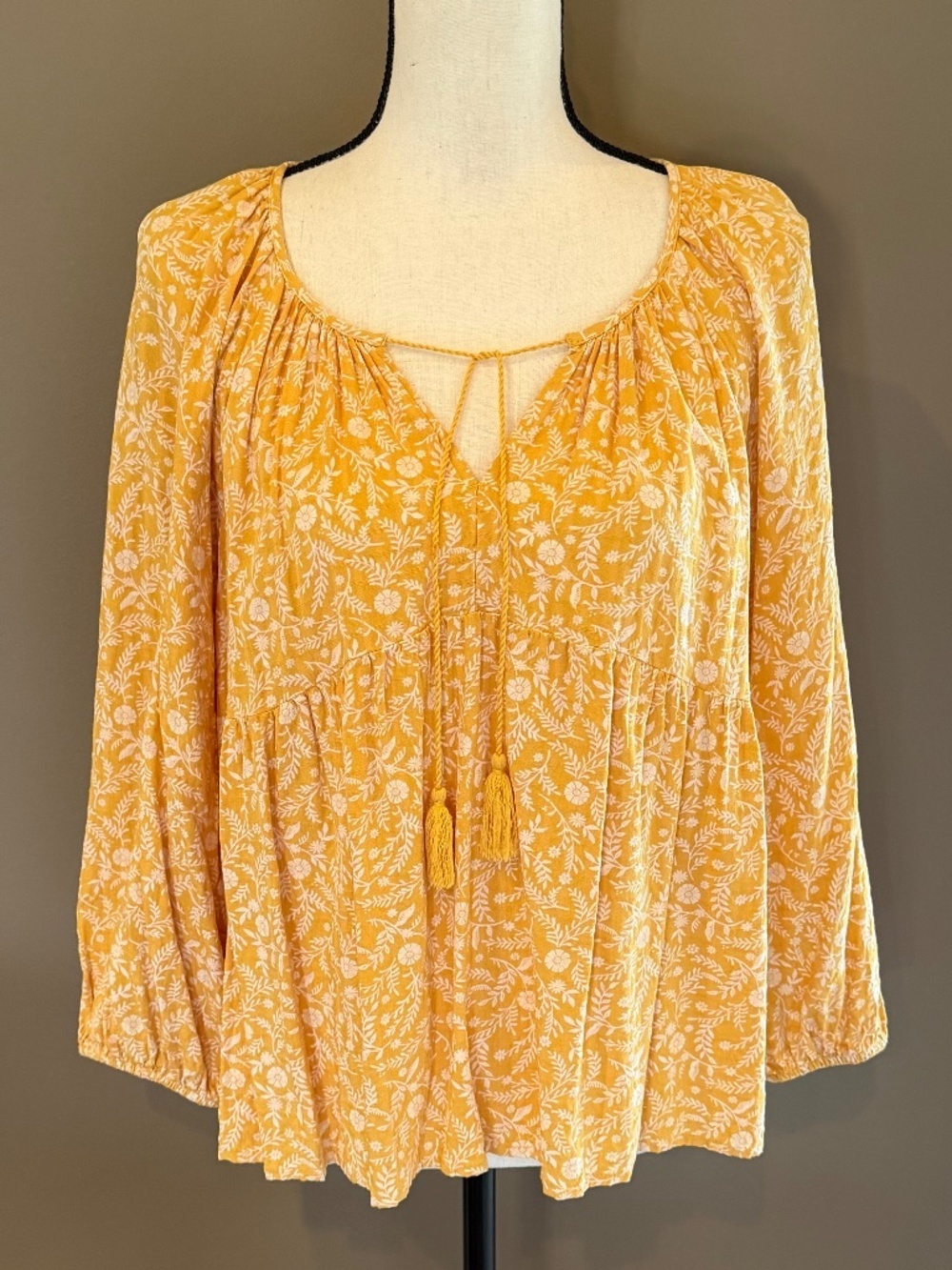 Old Navy Yellow Gold Floral Print Split Neck, Peasant Sleeve Boho, Size Large